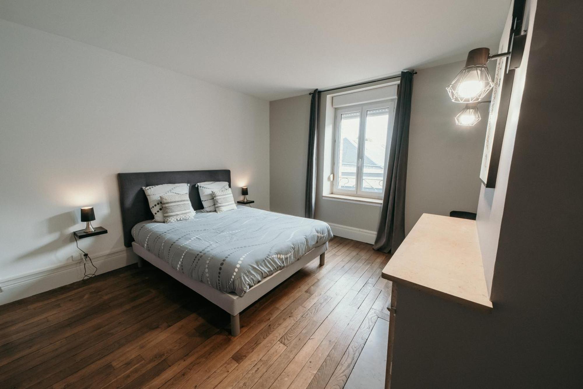 Appartement D'Alexandre Hyper Centre-Ville Charleville-Mézières Esterno foto