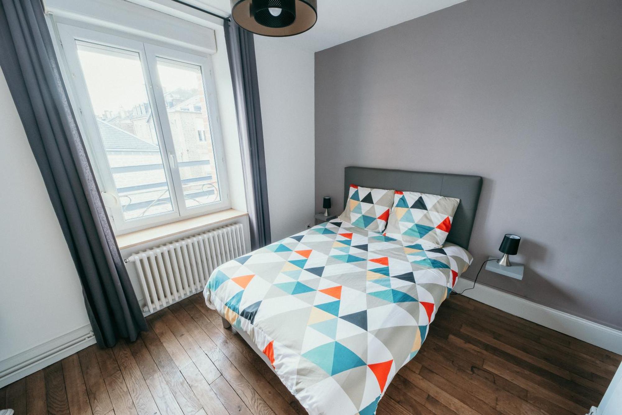 Appartement D'Alexandre Hyper Centre-Ville Charleville-Mézières Esterno foto