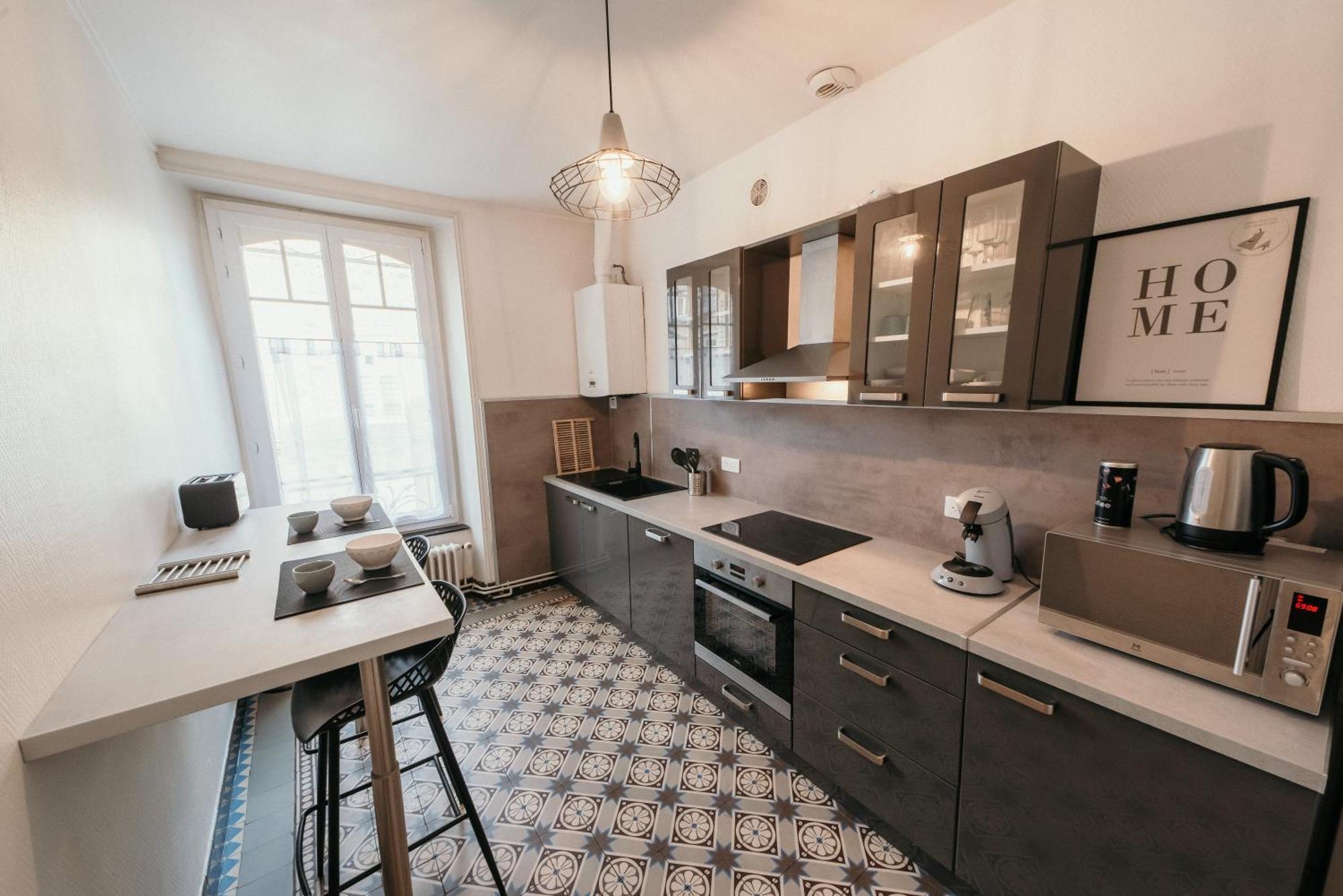Appartement D'Alexandre Hyper Centre-Ville Charleville-Mézières Esterno foto