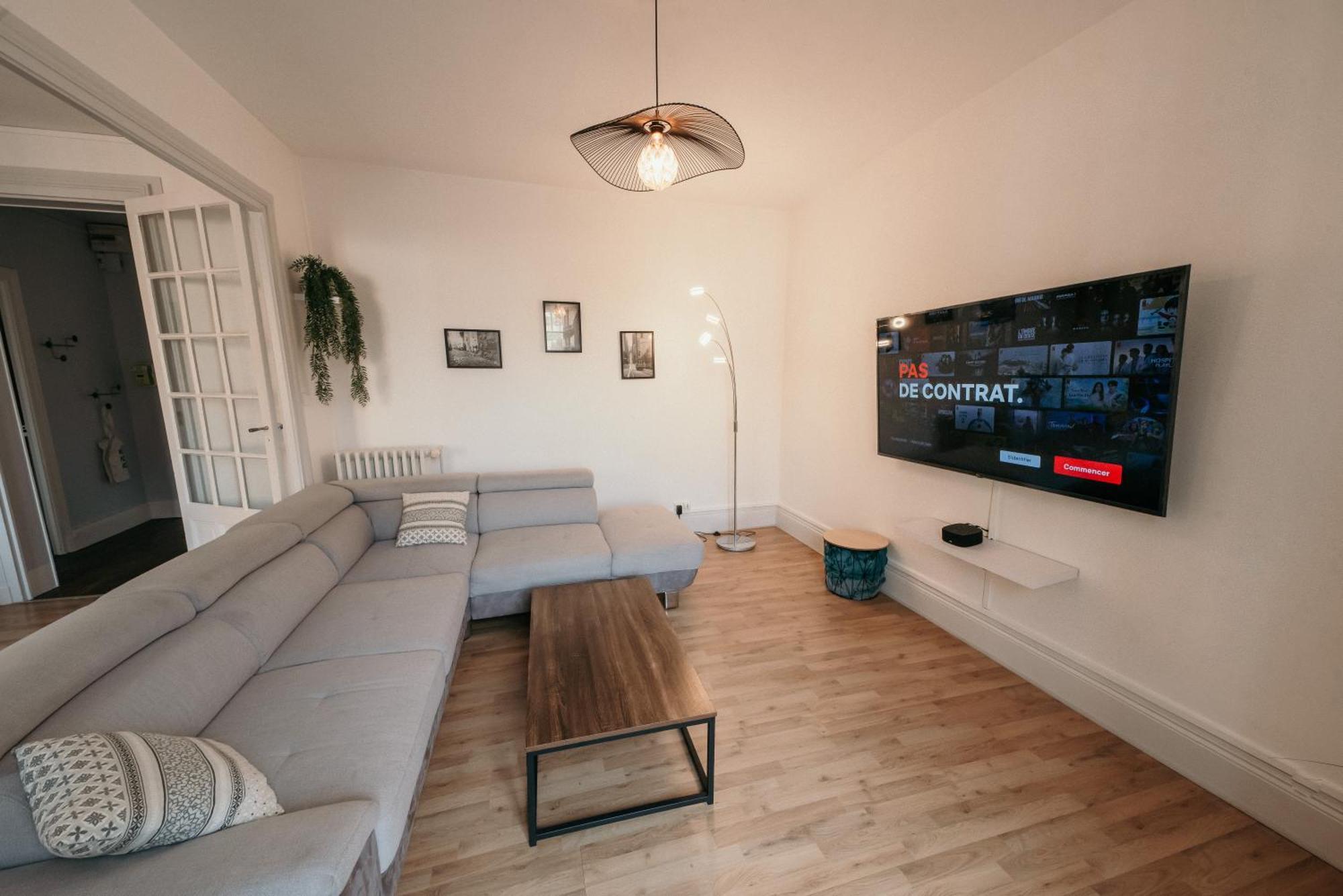 Appartement D'Alexandre Hyper Centre-Ville Charleville-Mézières Esterno foto